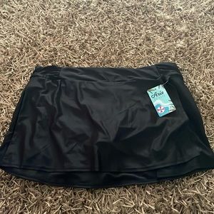 NWT swim skirt size XL
